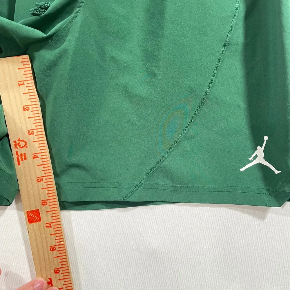 Jordan Mens Dri-FIT Athletic Shorts Green Jumpman Varsity B DQ7902-315 Size L